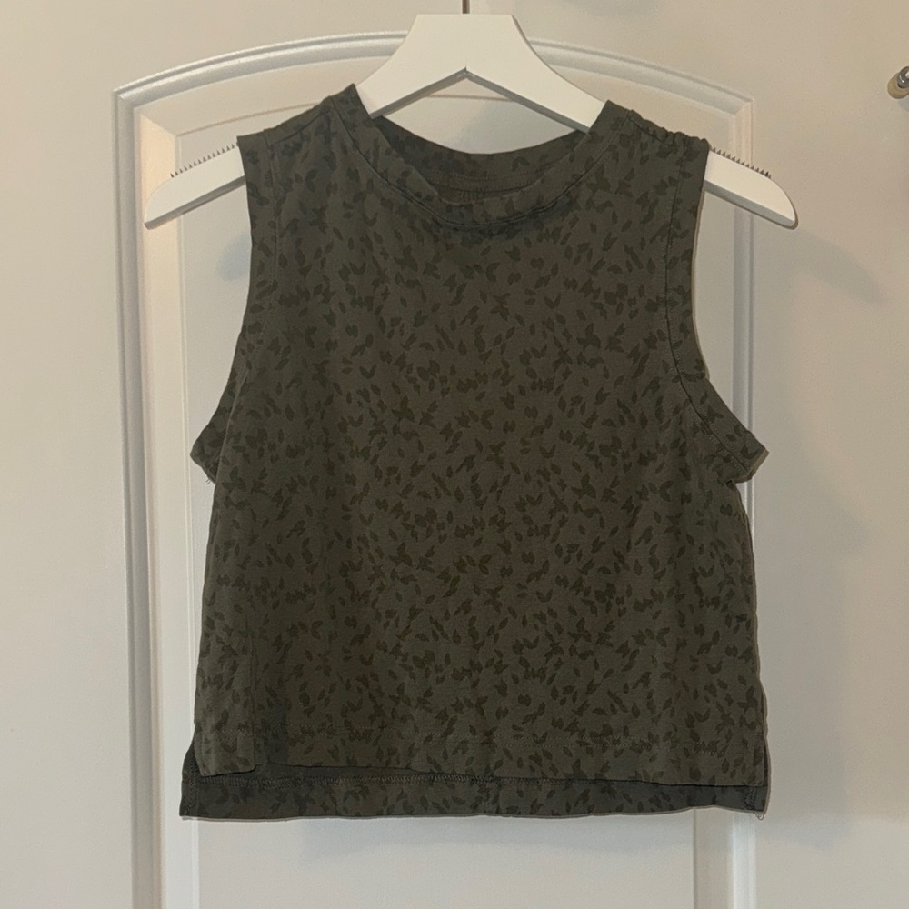 All in Motion Cropped Dark Olive Patterned Muscle Tee